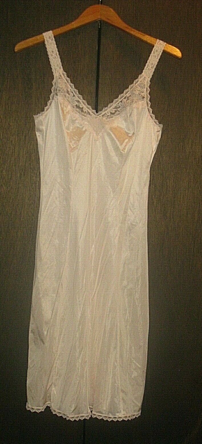 Vintage Maidenform 81440 Something Special Pink Lace Full Slip Size 34 25"