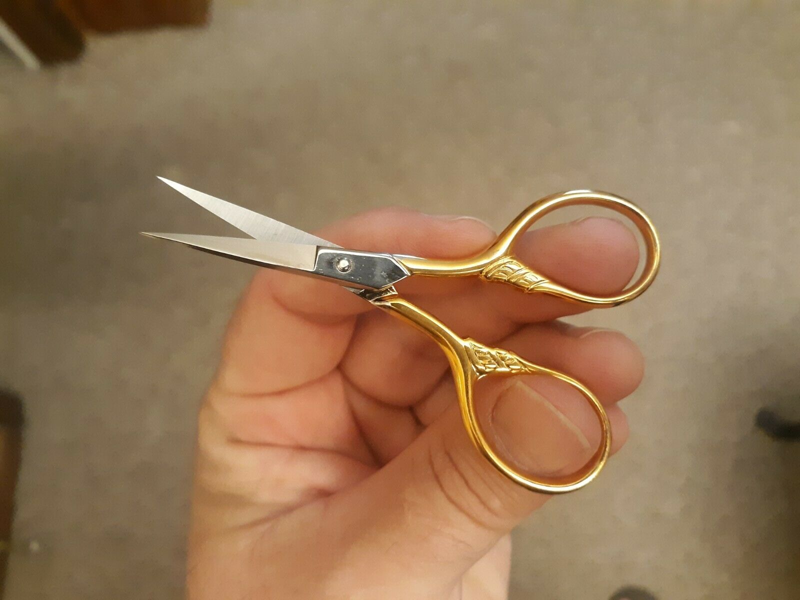 Gingher 3 1/2" Lions Tail Embroidery Scissors